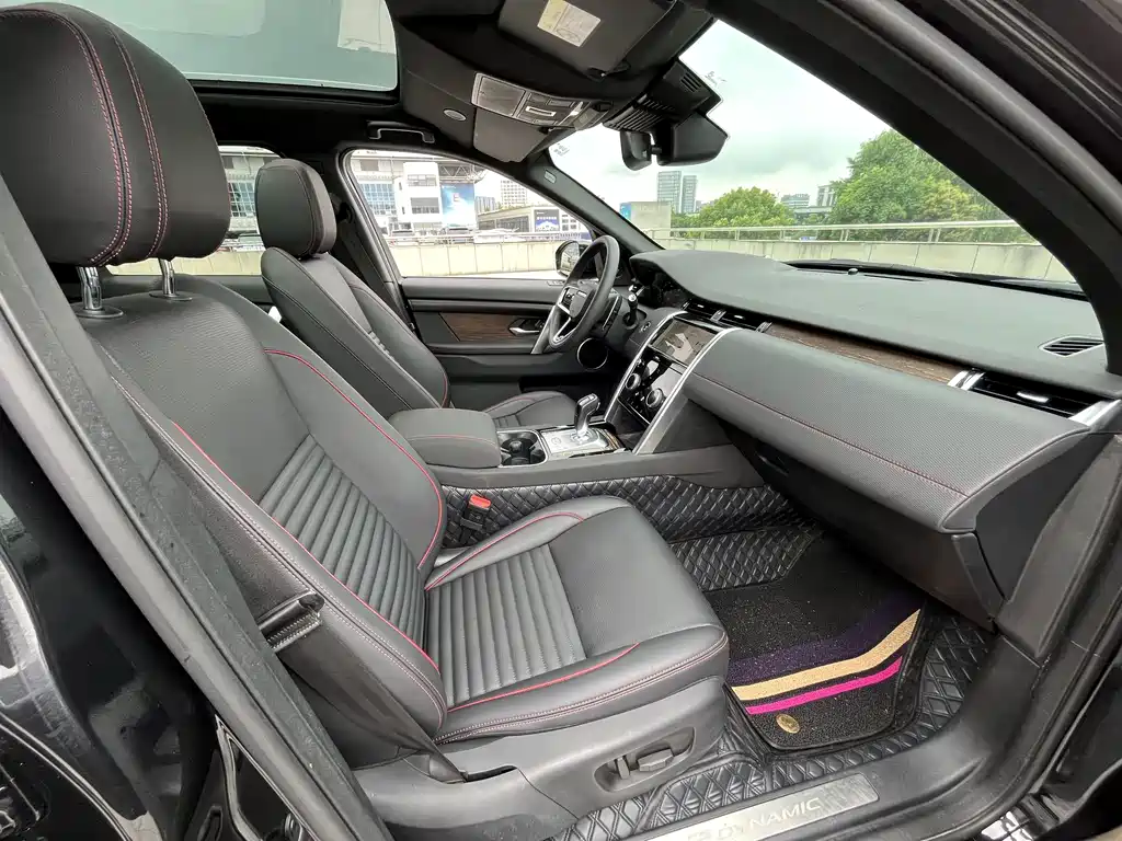 Land Rover Discovery Sport 2023 — фото 8