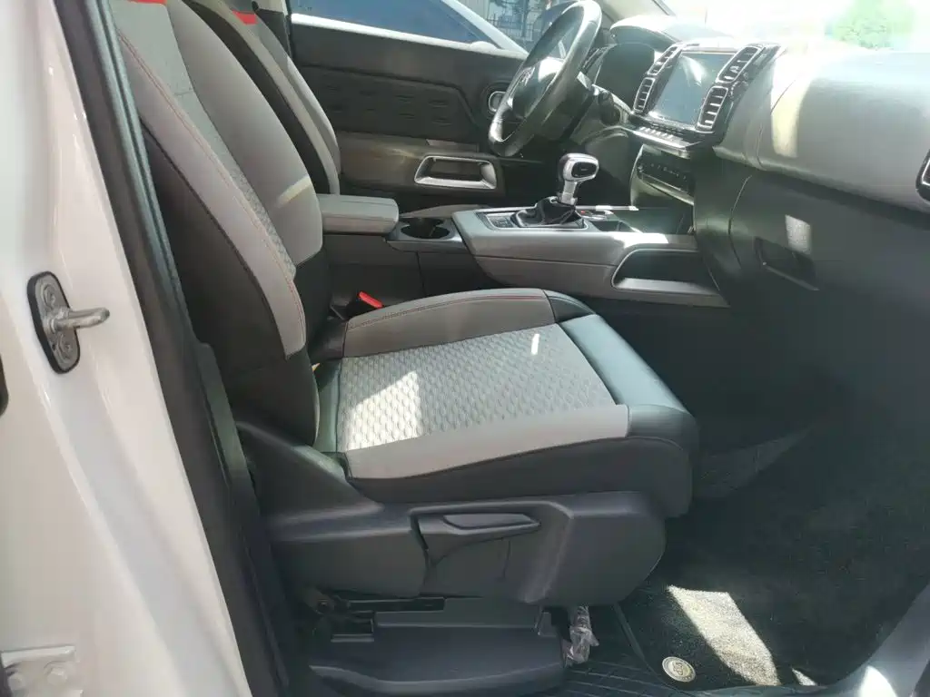 Citroen C5 AIRCROSS 2017 — фото 25