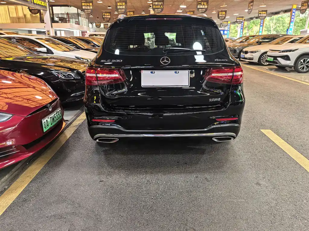 Mercedes-Benz GLC 2017 — фото 11
