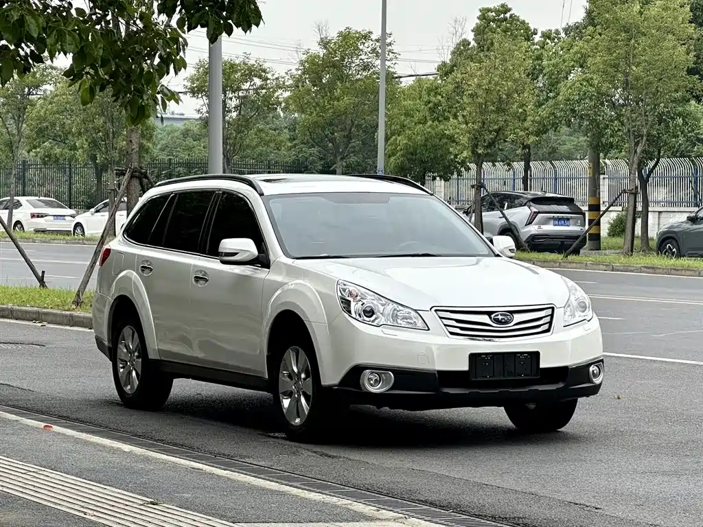Subaru Outback 2011
