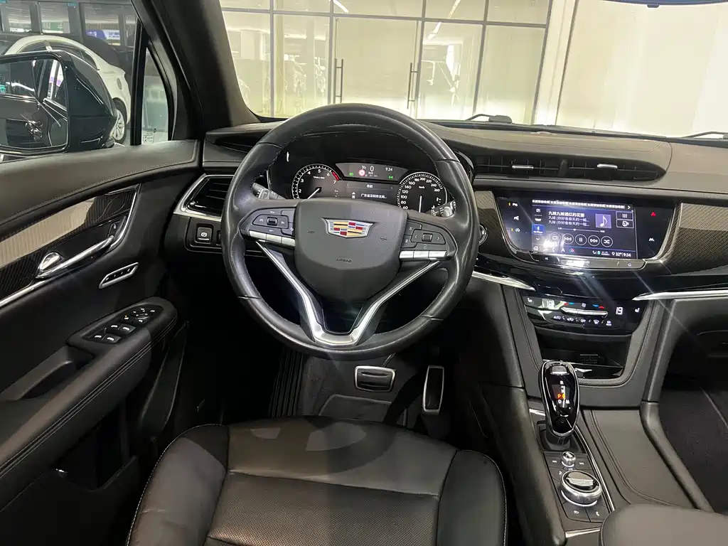 Cadillac XT6 2020 — фото 12