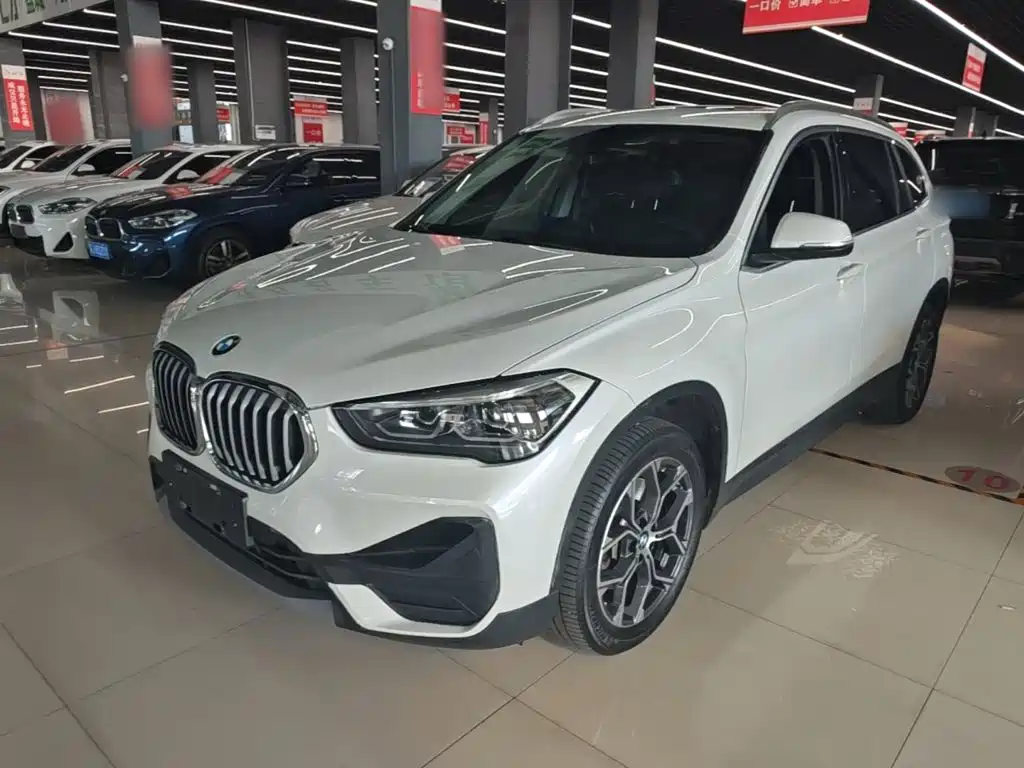 BMW X1 2021 — фото 1