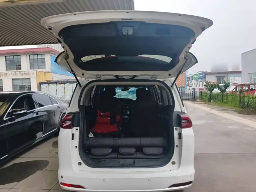 GAC Trumpchi M6 2020 — фото 19