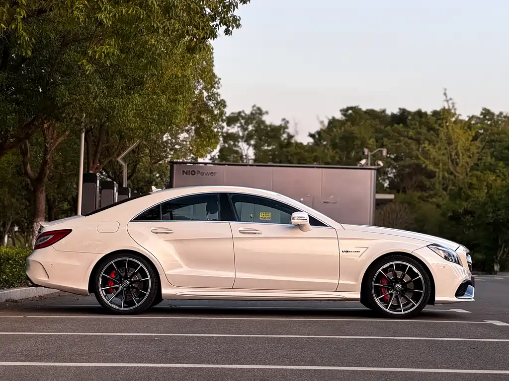 Mercedes-Benz CLS AMG 2017 — фото 10