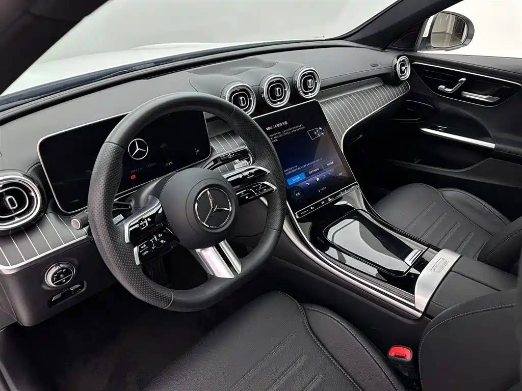 Mercedes-Benz C-Class 2024 — фото 15