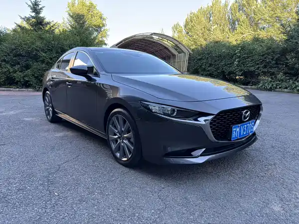 Mazda 3 Axela 2024