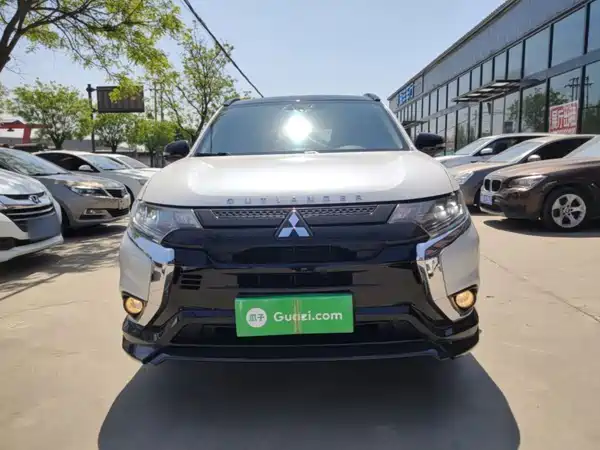 Mitsubishi Outlander 2021