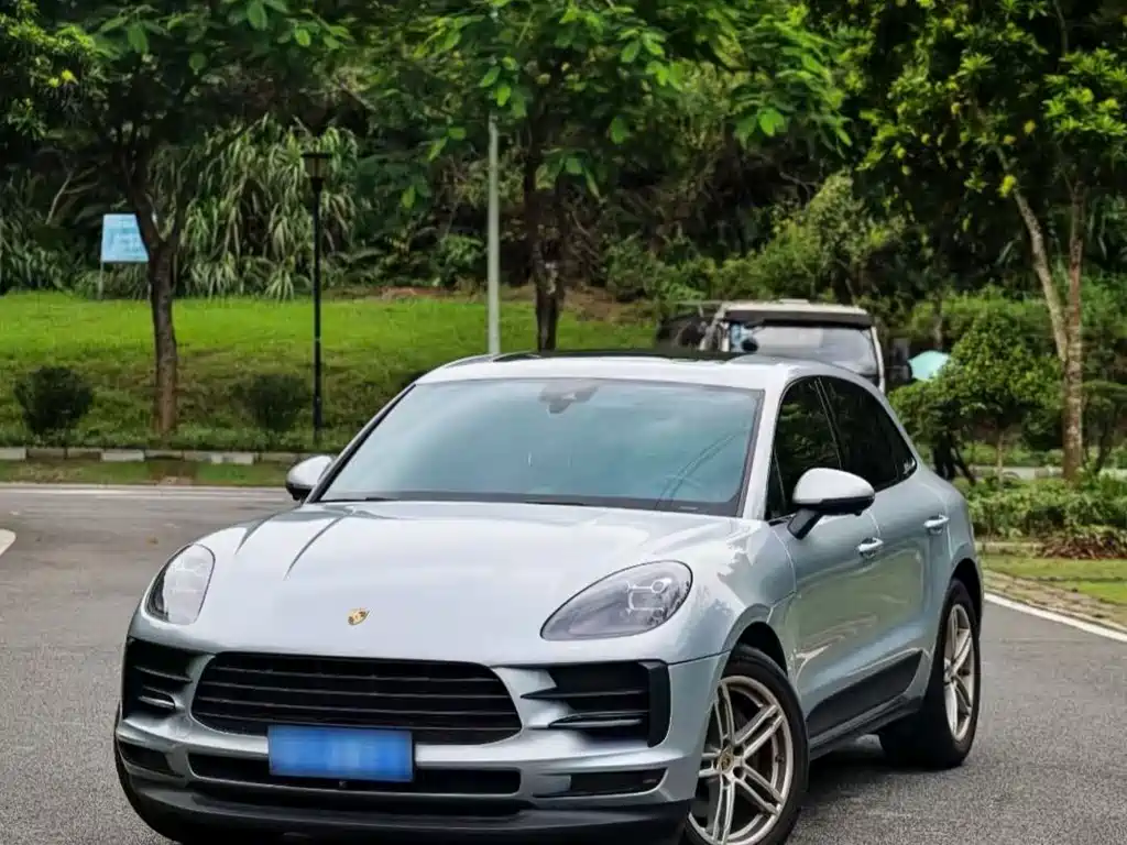 Porsche Macan 2022 — фото 1
