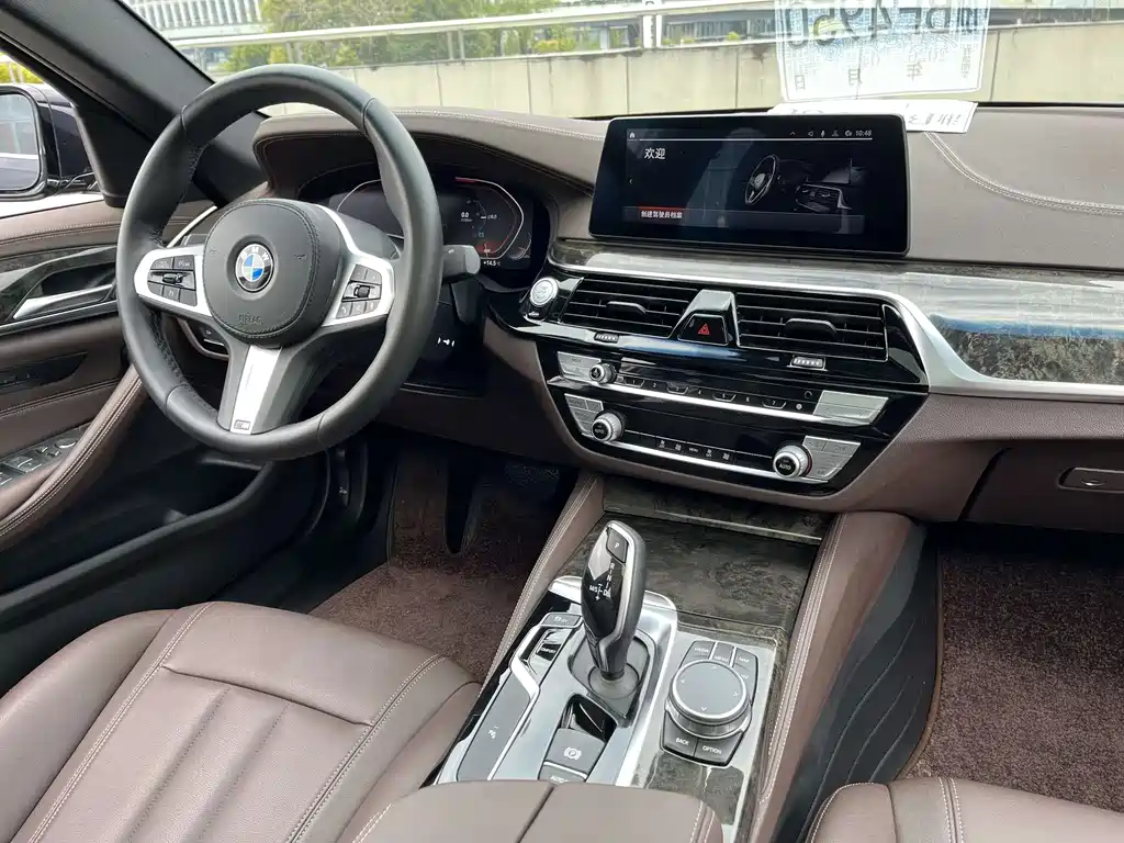 BMW 5 Series 2020 — фото 11