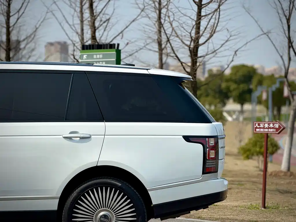 Land Rover Range Rover 2015 — фото 17