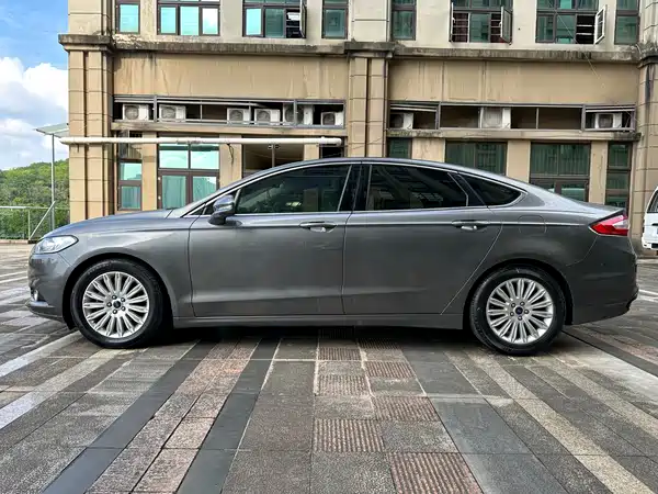 Ford Mondeo 2013