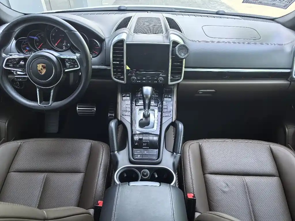 Porsche Cayenne 2017 — фото 13