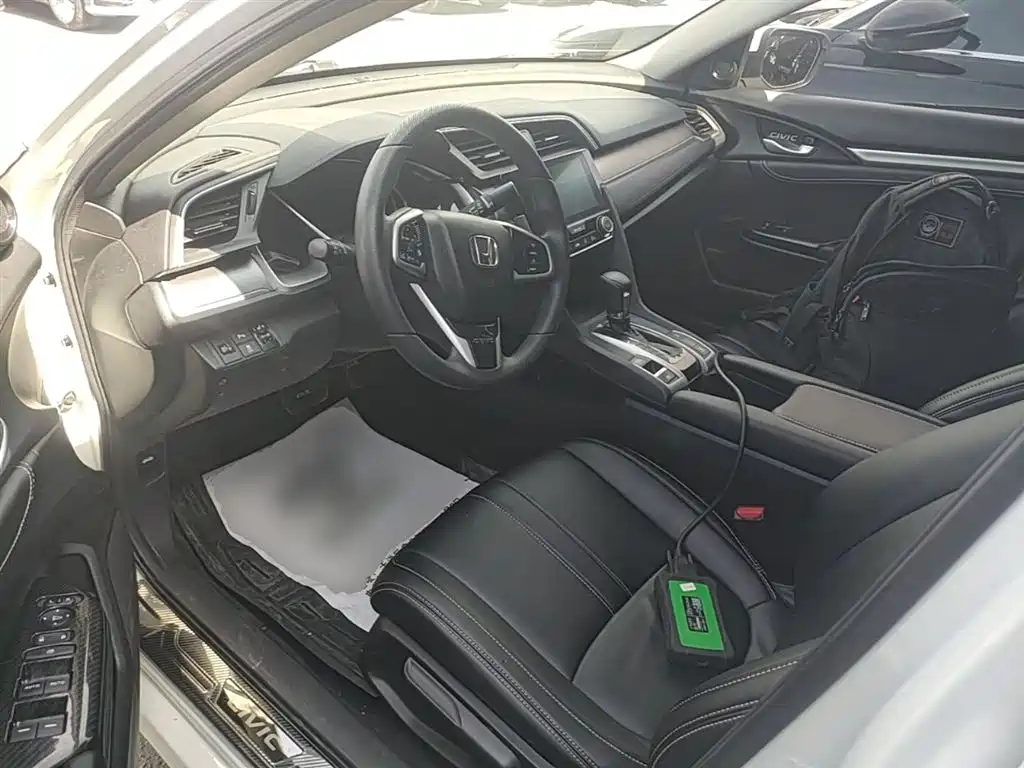 Honda Civic 2018 — фото 16