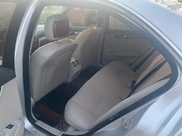 Mercedes-Benz C-Class 2010