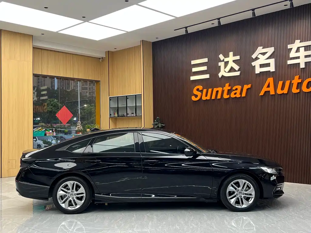 Honda Accord 2020 — фото 31