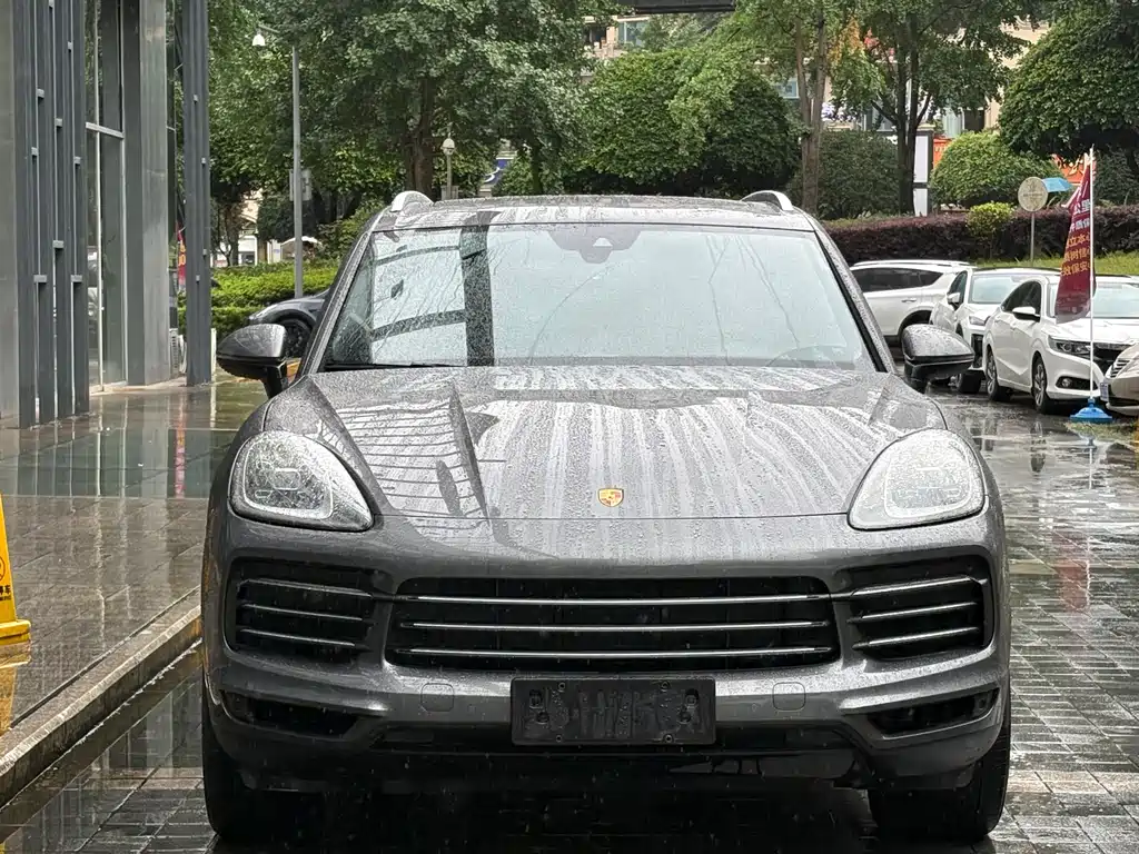 Porsche Cayenne 2022