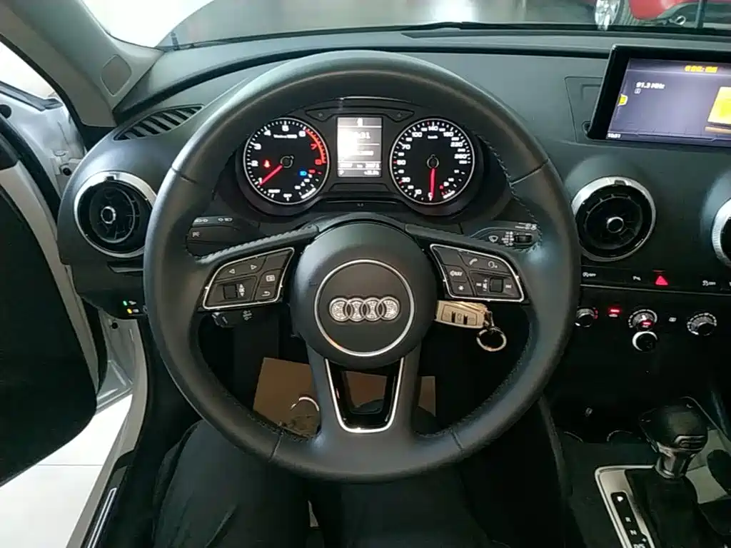 Audi A3 2021 — фото 11