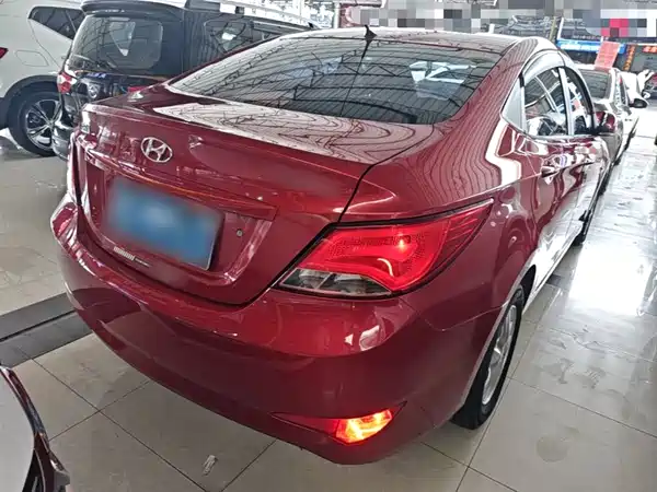 Hyundai Accent 2014