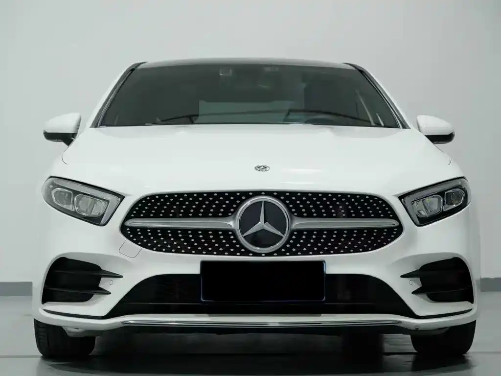 Mercedes-Benz A-Class 2019 — фото 2