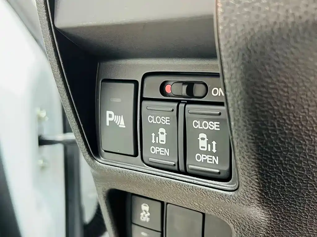 Honda Odyssey 2015 — фото 8