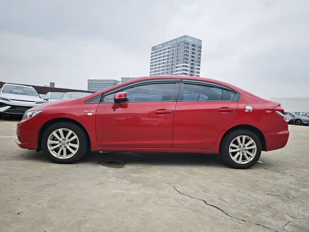 Honda Civic 2015 — фото 13