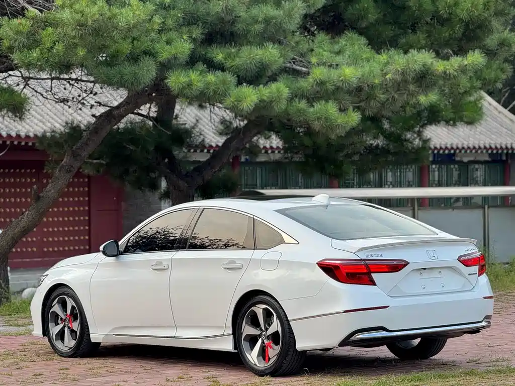 Honda Inspire 2021 — фото 6