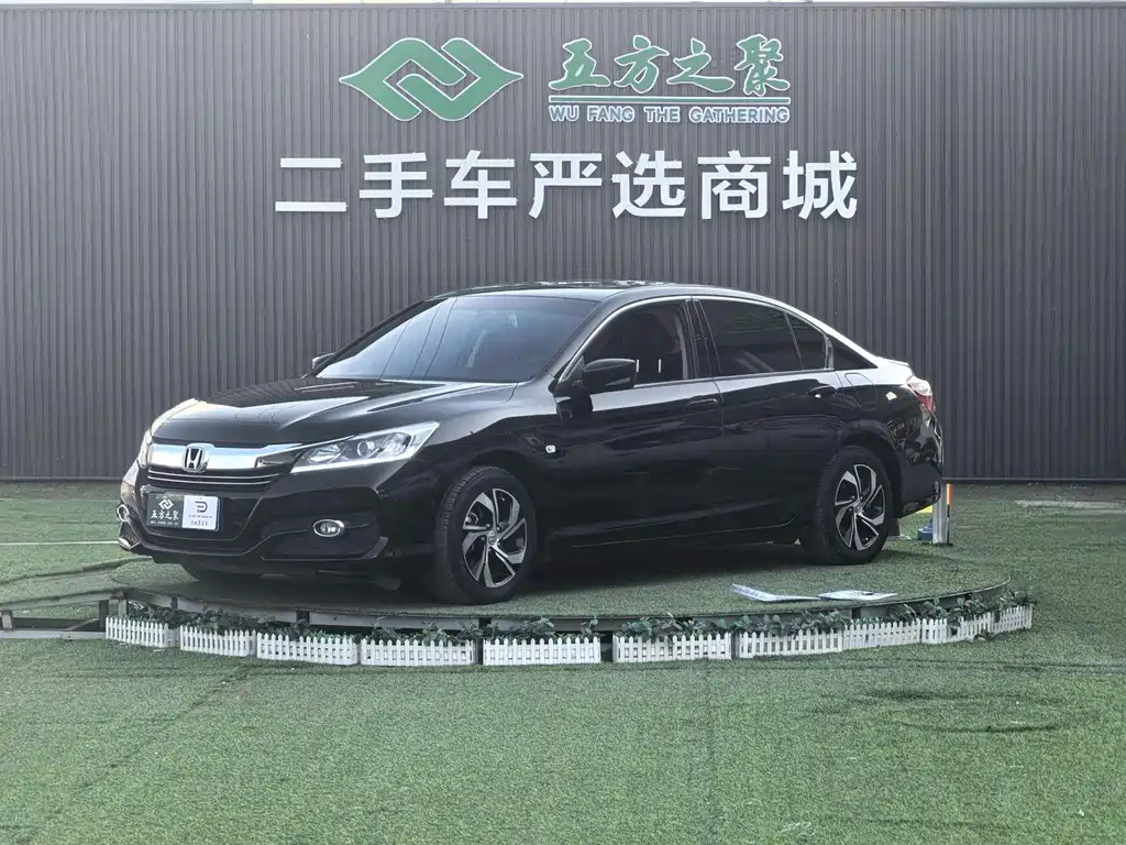Honda Accord 2018 — фото 1