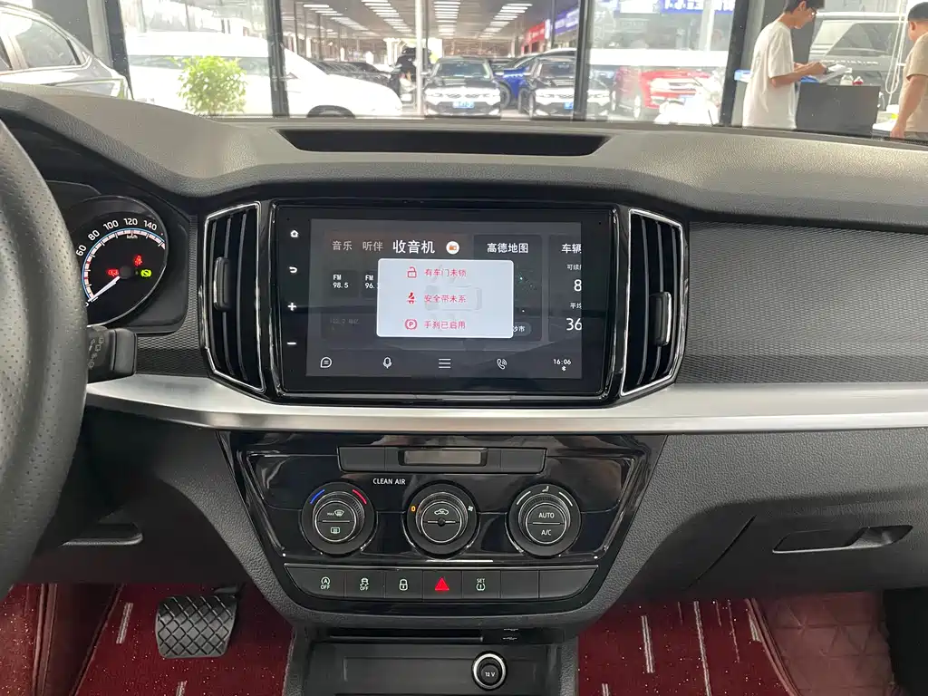 Skoda Kamiq 2023 — фото 10