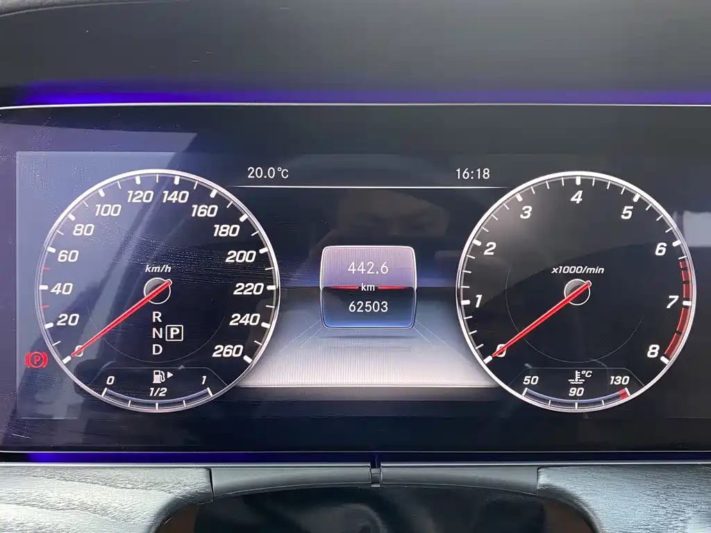 Mercedes-Benz E-Class 2018 — фото 10