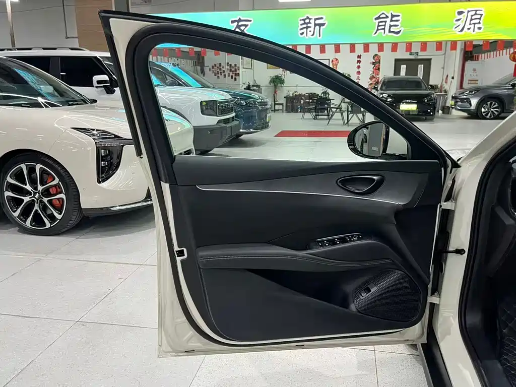 BYD Seal 06 2025 — фото 30
