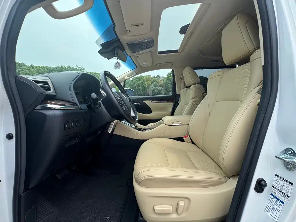 Toyota Alphard 2021 — фото 8