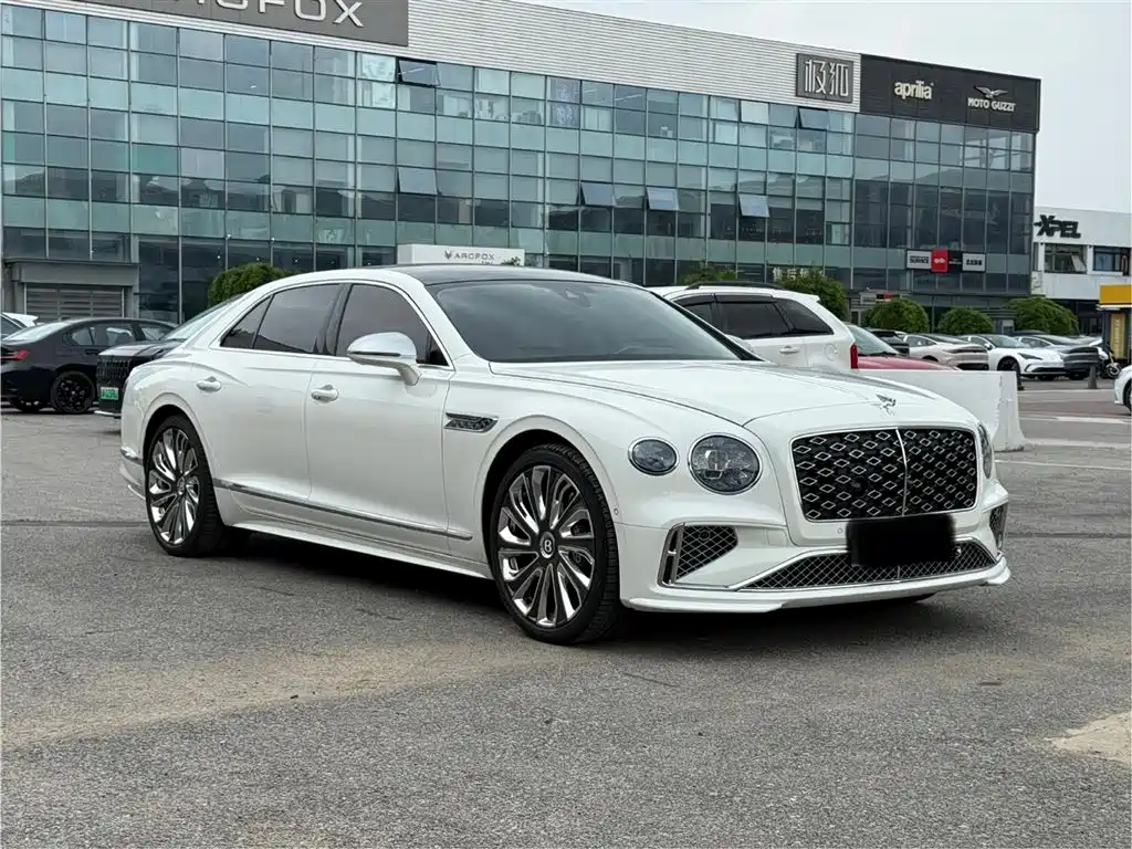 Bentley Flying Spur PHEV 2025 — фото 3