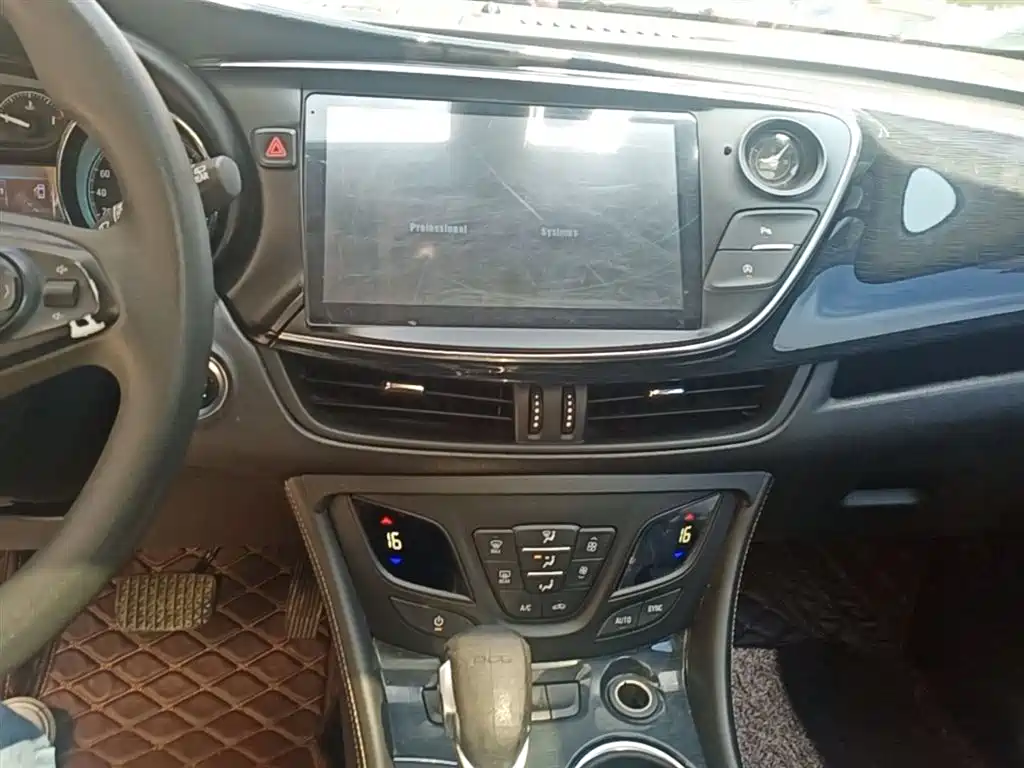 Buick Envision Plus 2017 — фото 13