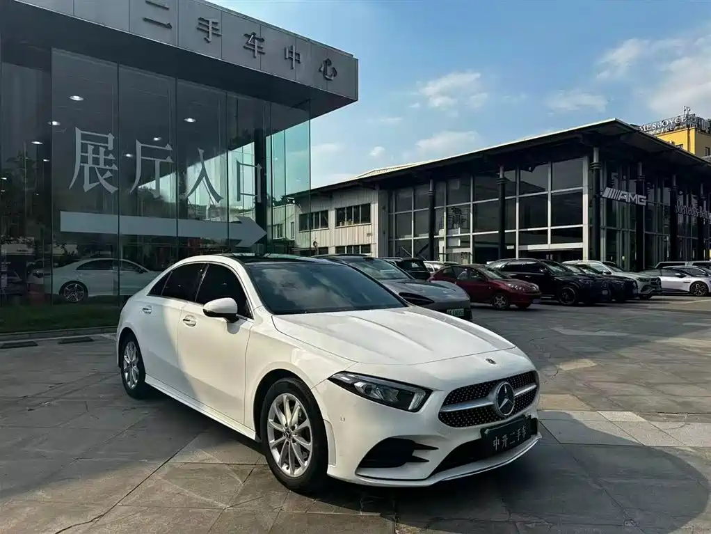 Mercedes-Benz A-Class 2021 — фото 3