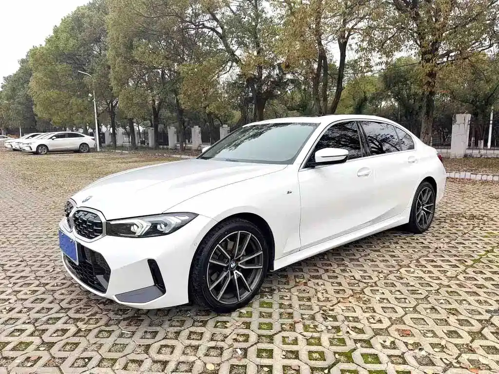 BMW 3 Series 2023 — фото 1