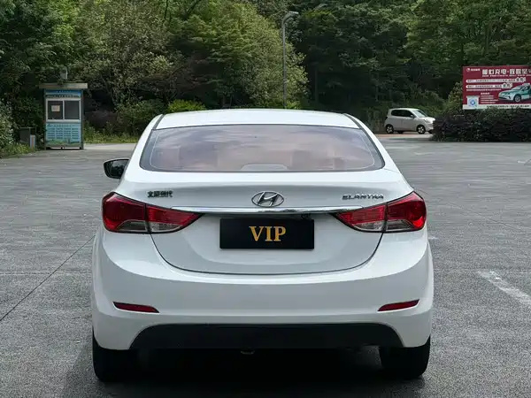 Hyundai Elantra Langdong 2015