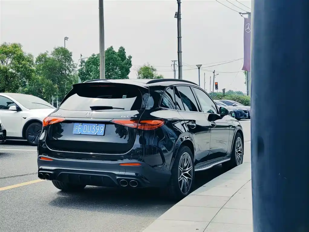 Mercedes-Benz GLC AMG 2025