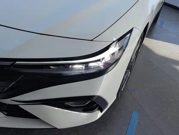 Hyundai Elantra 2024