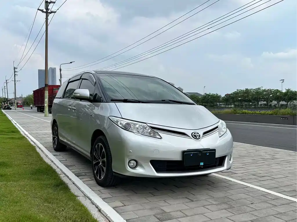 Toyota Previa 2013