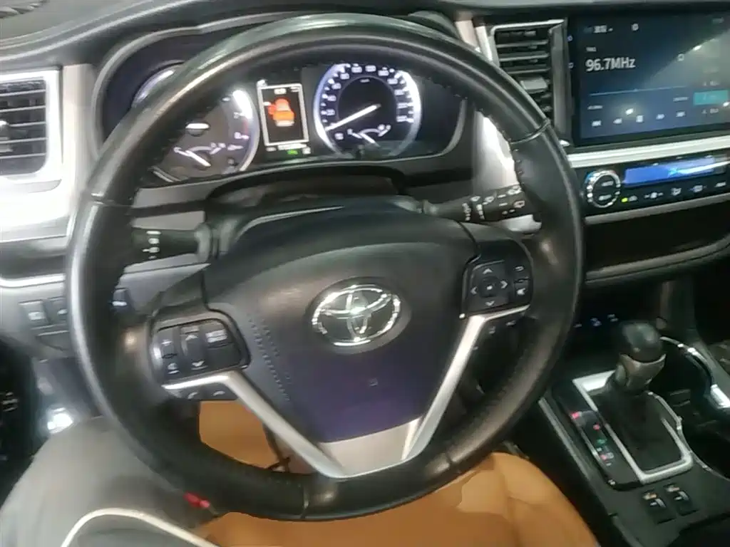 Toyota Highlander 2021 — фото 11