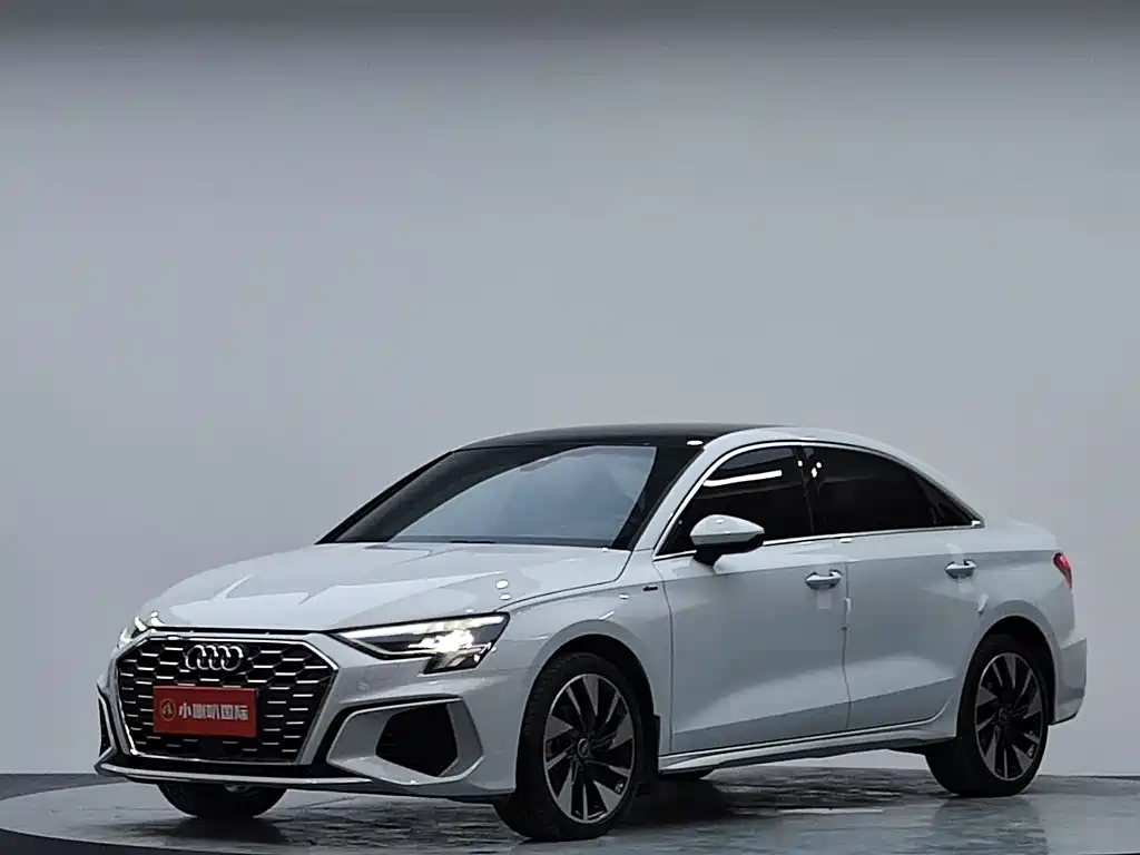 Audi A3 2023 — фото 2