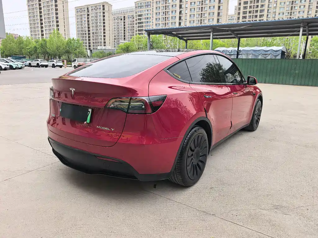 Tesla Model Y 2023 — фото 10