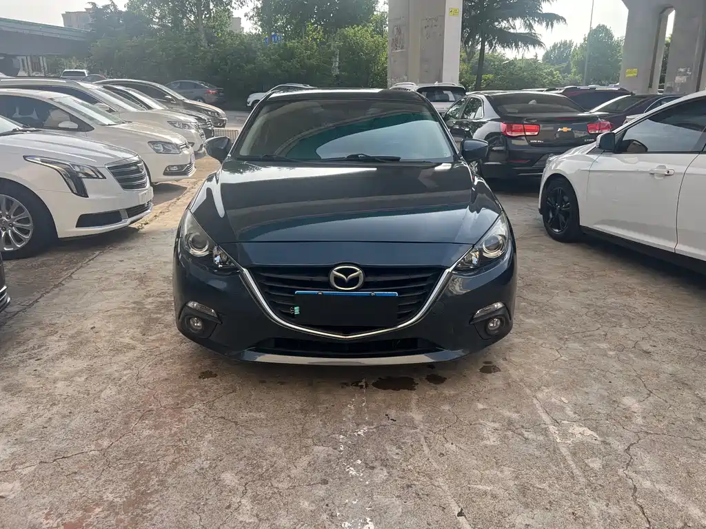 Mazda 3 Axela 2016