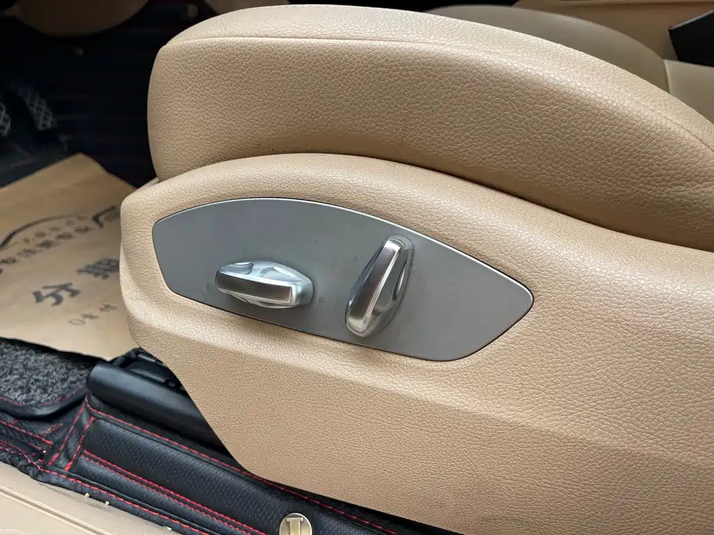 Porsche Macan 2020 — фото 20