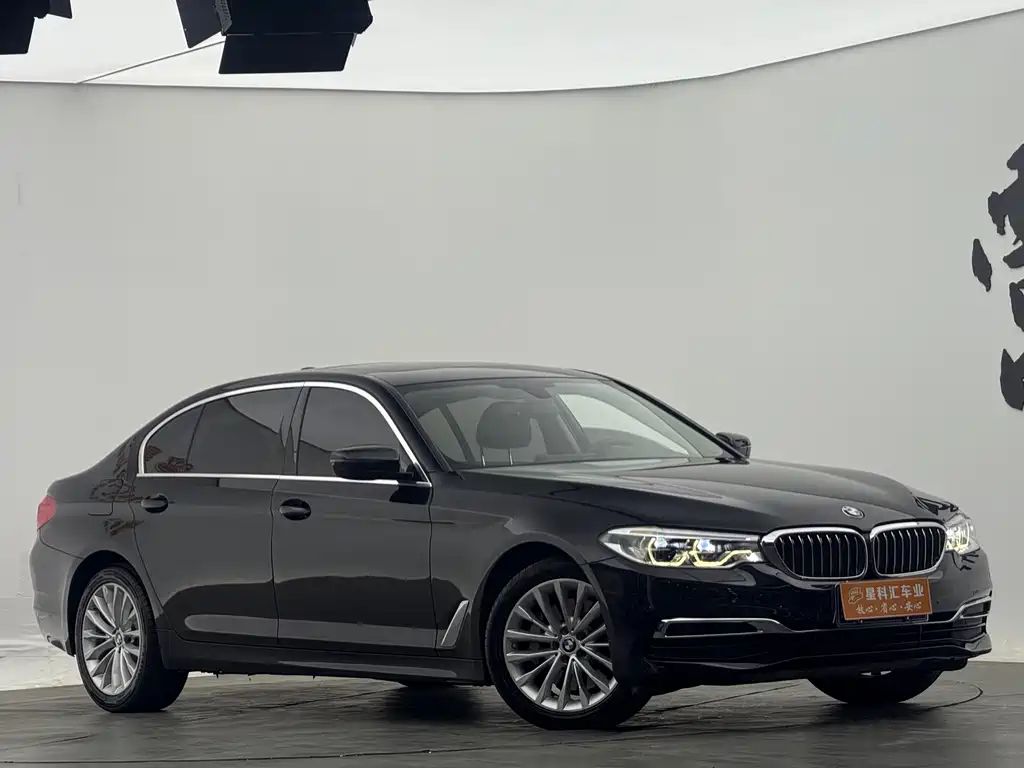 BMW 5 Series 2020 — фото 2