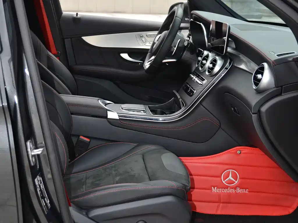 Mercedes-Benz GLC AMG 2020 — фото 11