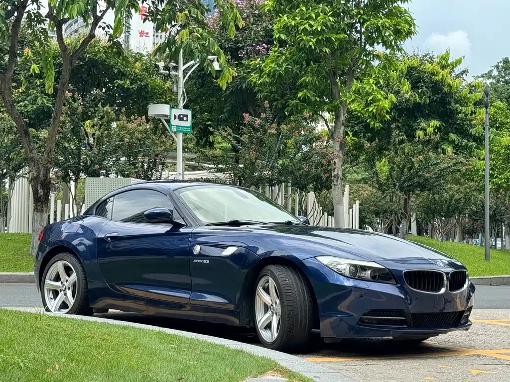 BMW Z4 2010 — фото 14