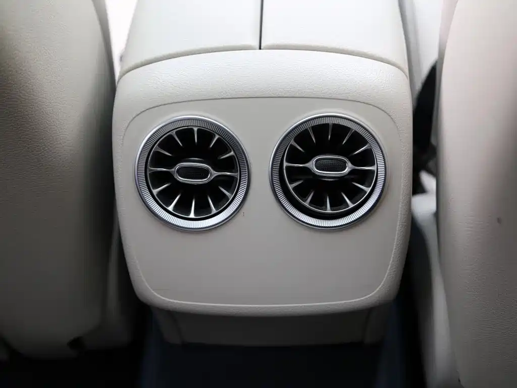 Mercedes-Benz E-Class 2021 — фото 15
