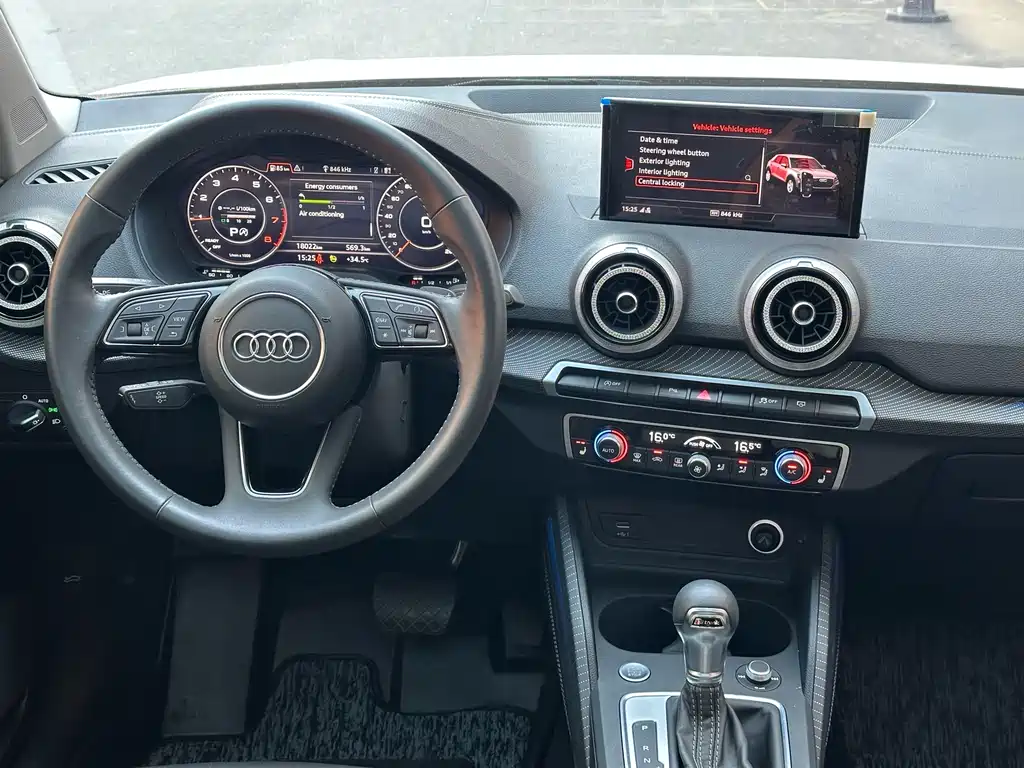 Audi Q2L 2022 — фото 14