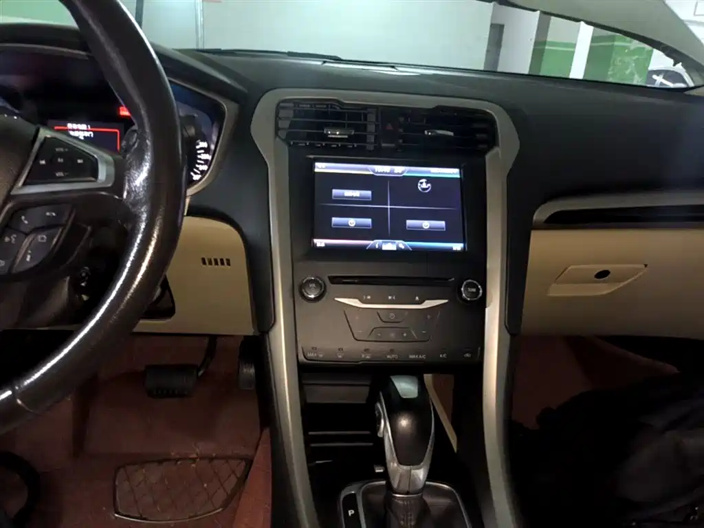 Ford Mondeo 2015 — фото 13